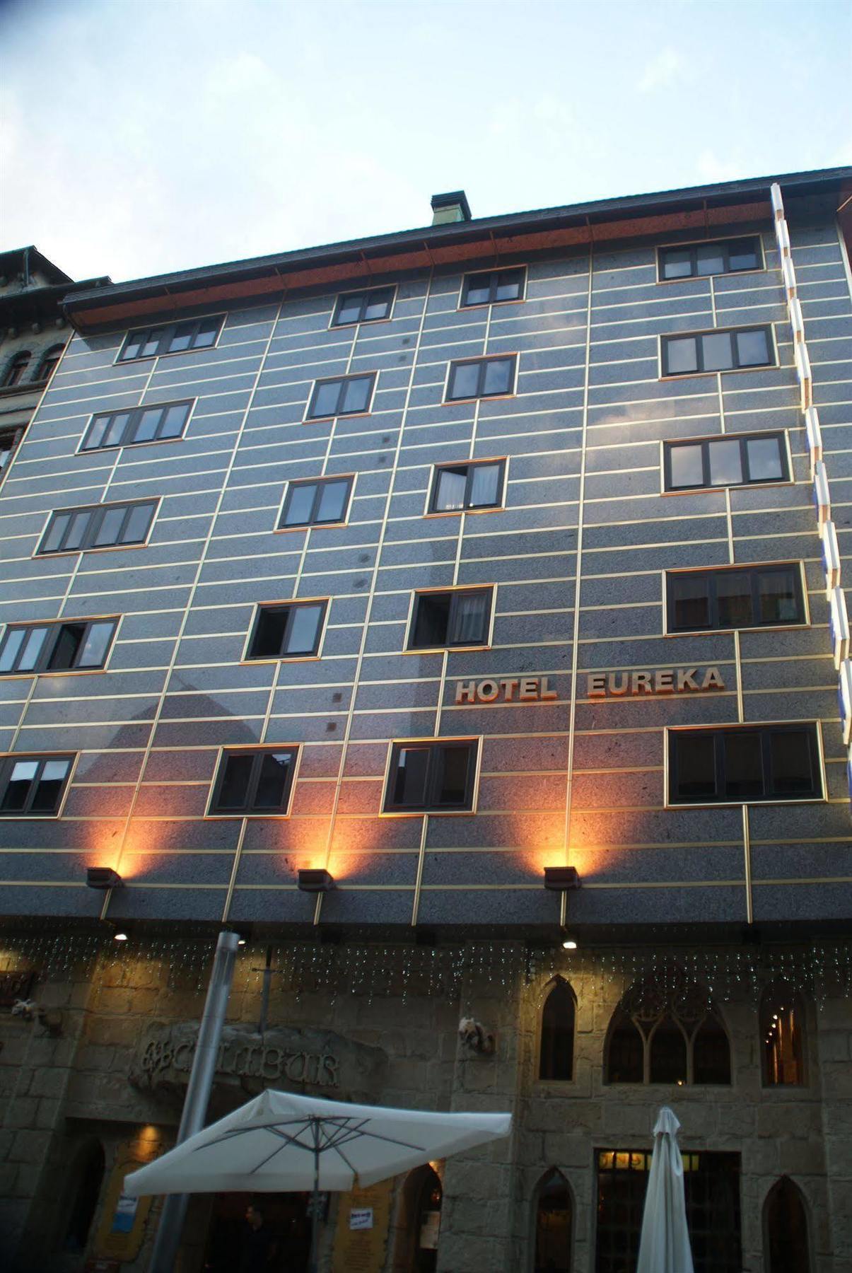 Yomo Eureka Hotel 4*